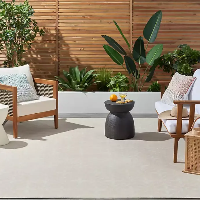 New Kirklands Home Beige & Ivory Quatrefoil Indoor/Outdoor Rug, 5x7