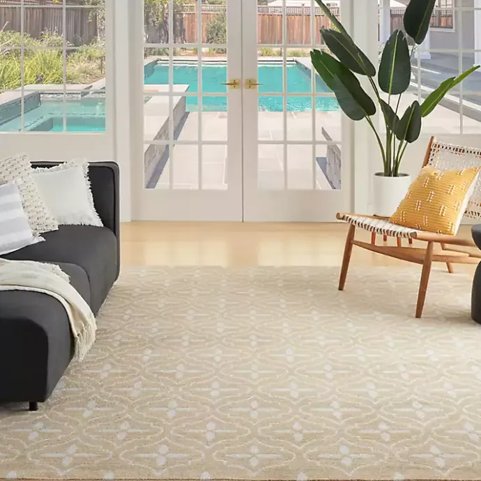 New Kirklands Home Beige & Ivory Quatrefoil Indoor/Outdoor Rug, 5x7