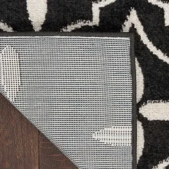 Outlet Kirklands Home Black & Ivory Quatrefoil Indoor/Outdoor Rug, 8x10
