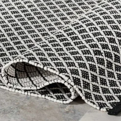 Kirklands Home Black & White Trellis Indoor/Outdoor Rug, 4x6