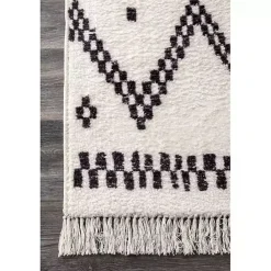 Hot Kirklands Home Black and White Tracy Fringed Area Rug, 8x10