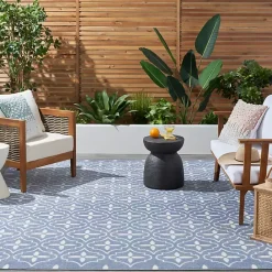 Outlet Kirklands Home Blue & Ivory Quatrefoil Indoor/Outdoor Rug, 5x7