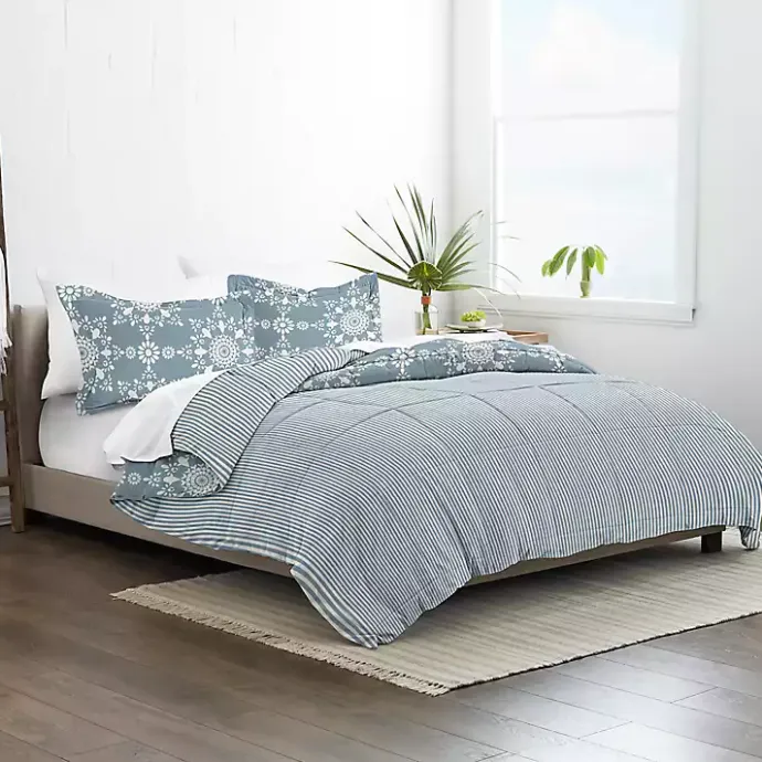 Clearance Kirklands Home Daisy Medallion Queen 3-pc. Comforter Set Blue