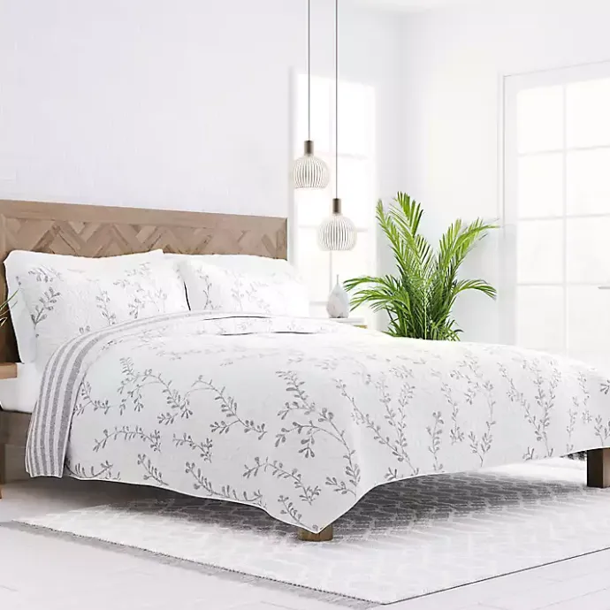 New Kirklands Home Gray Vines Reversible 3-pc. King Quilt Set