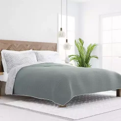 Kirklands Home Green Scalloped Reversible 3-pc. King Quilt Set