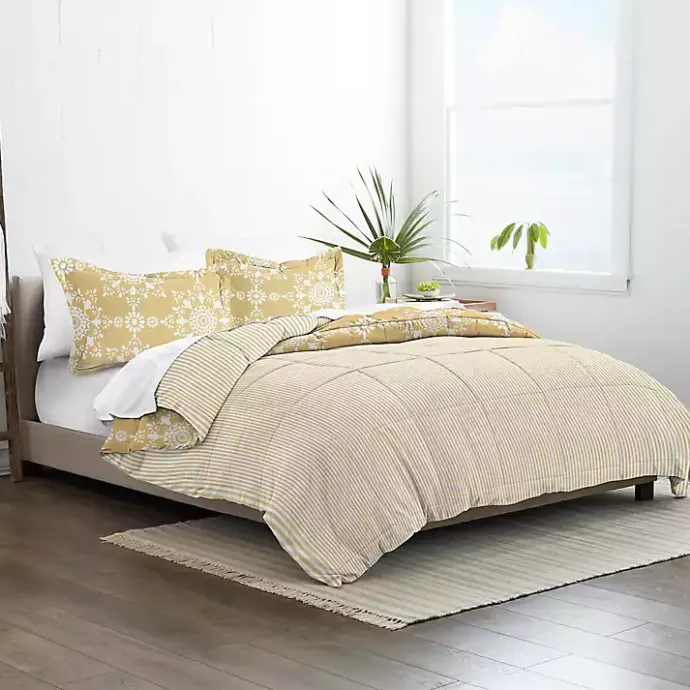 Clearance Kirklands Home Daisy Medallion King 3-pc. Comforter Set Yellow